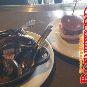 Bonefish Grill - Mussles and Beef Sliders - Seafood Near Me - Brentwood, Missouri