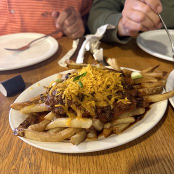 Killian's - Bison Chili Cheese Fries - Gastropubs Near Me - Spearfish, South Dakota