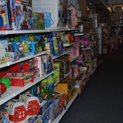 Deluxe Toy & Hobby