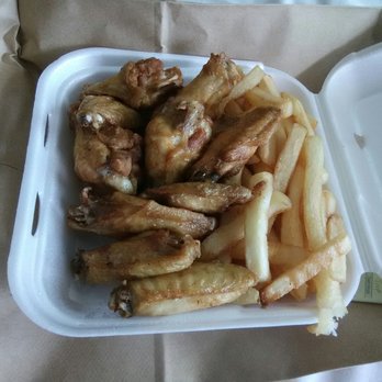 Sofia's Pizza - Chicken wings 12 of them french fries and a soda $8 freaking amazing - Pizza Near Me - Las Vegas, Nevada