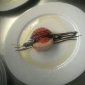 Casa Paca - Milojas de manzana,pimiento asado,fue,y reducion de franbuesa - Spanish Near Me - Sarracín, BU
