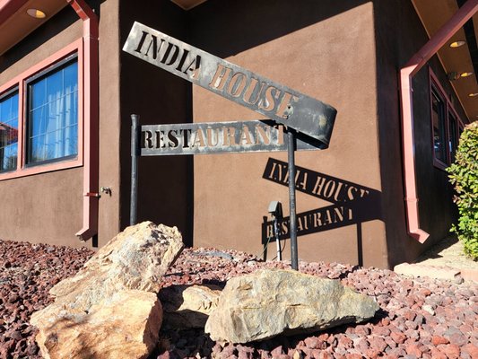 India House by null