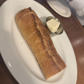 Petite Left Bank - Tiburon - Bread and butter - French Near Me - Tiburon, California Petite Left Bank - Tiburon - Bread and butter - French Near Me - Tiburon, California