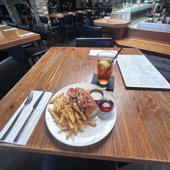 Hook & Anchor - Seafood Near Me - Costa Mesa, California Hook & Anchor - Seafood Near Me - Costa Mesa, California