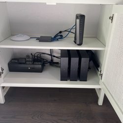 Synpact - Neat and tidy home office Wi-Fi setup.