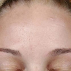 New York Thread - My key eyebrow is smaller and the dye is black (may look lighter because of my lighting)