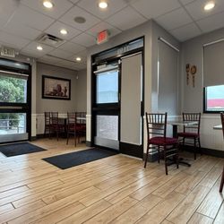 Willie’s Catering - Limited seating in store dining