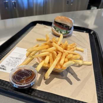 Habit Burger & Grill - Very good burger. Cook in charge was very friendly from the kitchen. Think her name was Lucero. Fries were good. - Burgers Near Me - Granada Hills, California Habit Burger & Grill - Very good burger. Cook in charge was very friendly from the kitchen. Think her name was Lucero. Fries were good. - Burgers Near Me - Granada Hills, California