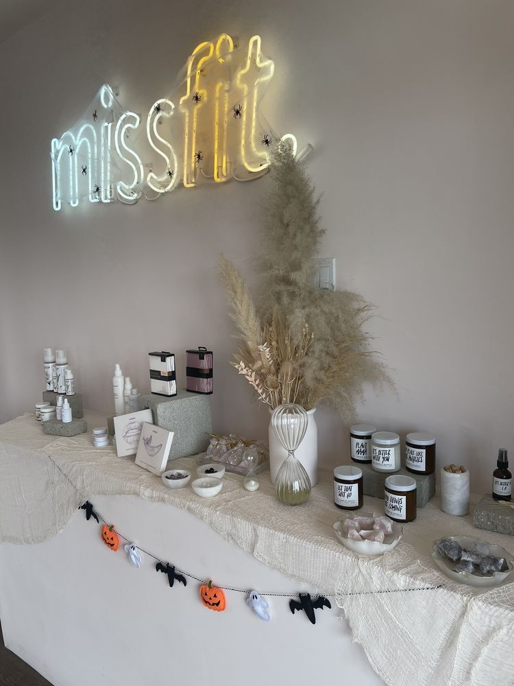 Missfit Essentials Logo