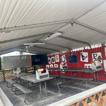 Triple J's Smokehouse - Triple J's porch area. - Barbeque Near Me - Houston, Texas Triple J's Smokehouse - Triple J's porch area. - Barbeque Near Me - Houston, Texas
