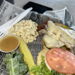 The Tiki Bar at The Sea Shell Motel - Crispy Chicken Sandwich