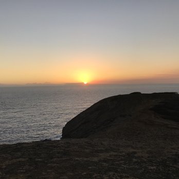 Hanauma Bay Trail - Sunrise - Hiking Near Me - Honolulu, Hawaii Hanauma Bay Trail - Sunrise - Hiking Near Me - Honolulu, Hawaii