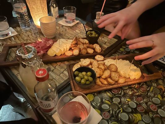 CINCO lounge by null