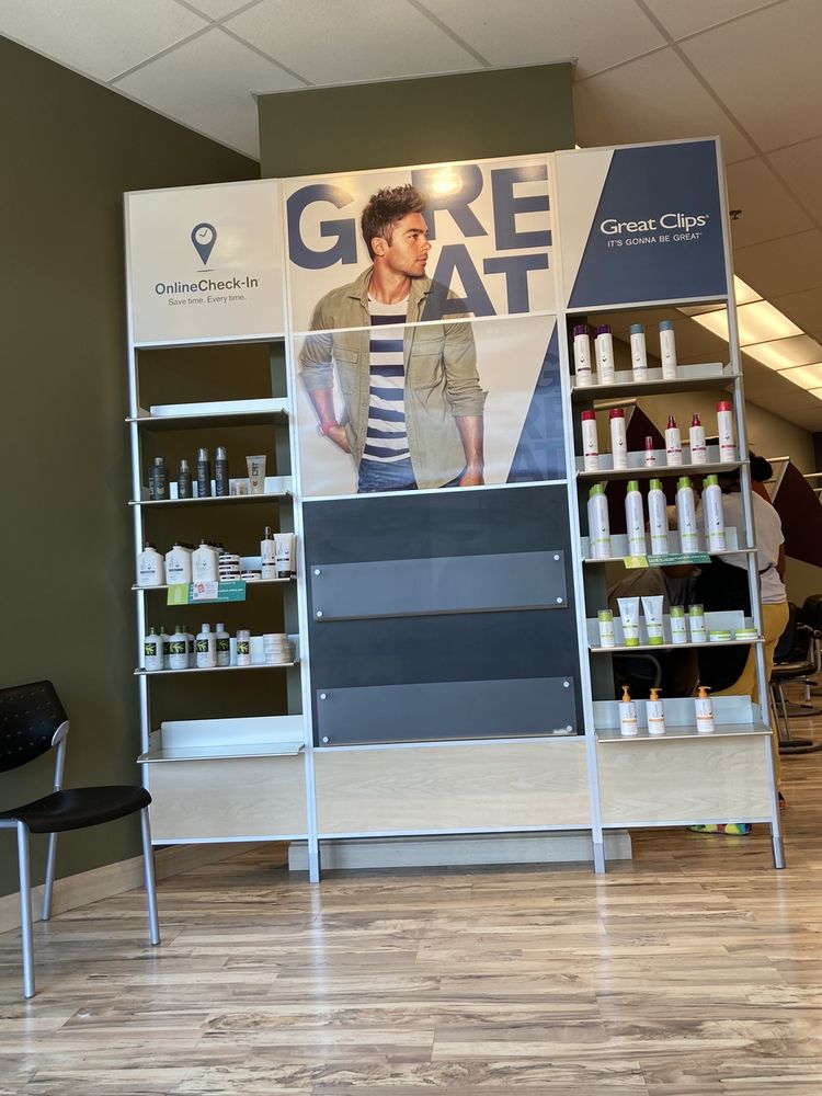 GREAT CLIPS Updated September 2024 N56W14108 Silver Spring Dr