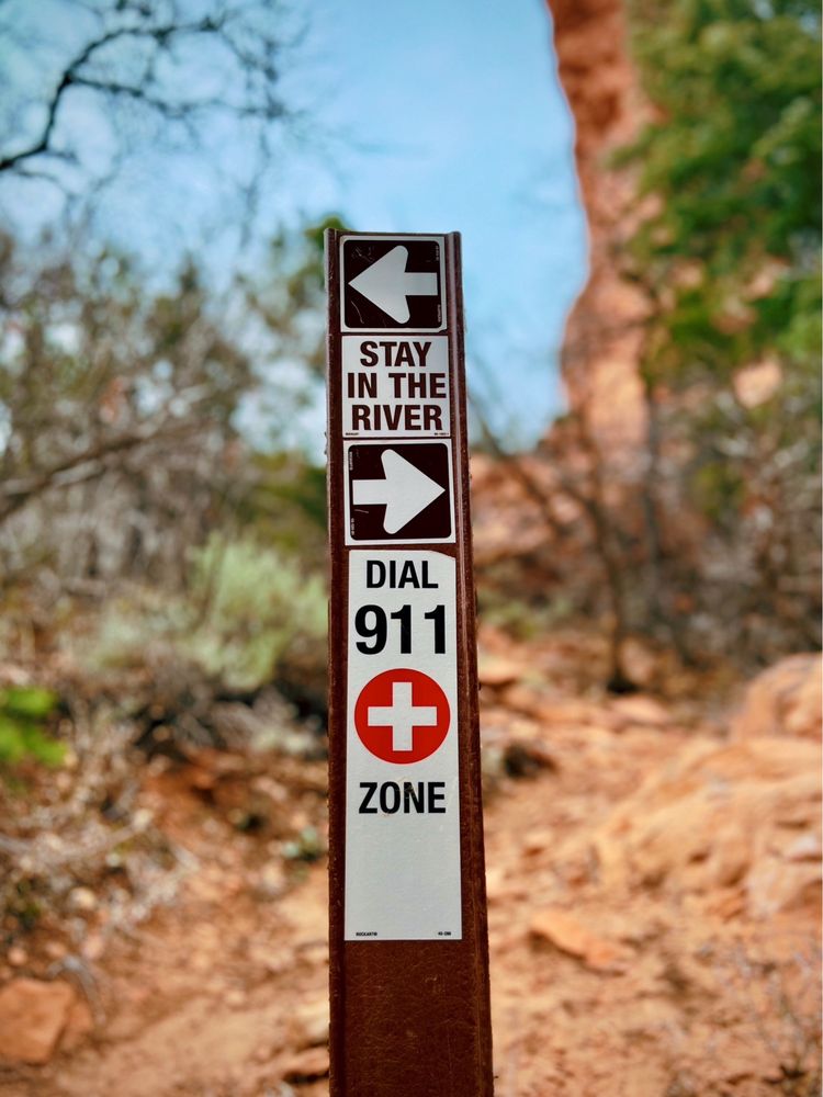 Kanarra Falls Logo