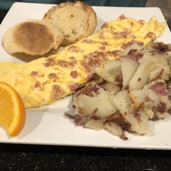 Keke's Breakfast Cafe - Ham and cheese omelette - Breakfast & Brunch Near Me - Windermere, Florida Keke's Breakfast Cafe - Ham and cheese omelette - Breakfast & Brunch Near Me - Windermere, Florida