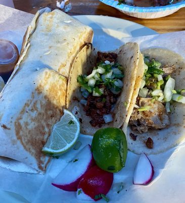 Taqueria 5 Hermanos Food Truck by null