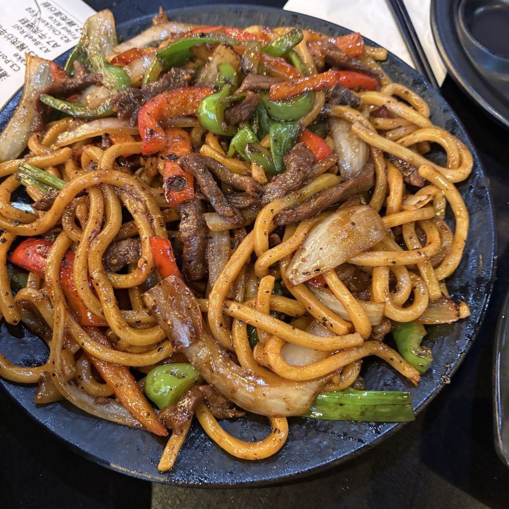 Thumbling - Beef Tenderloin Udon w.Black Pepper - Shanghainese Near Me - West Covina, California