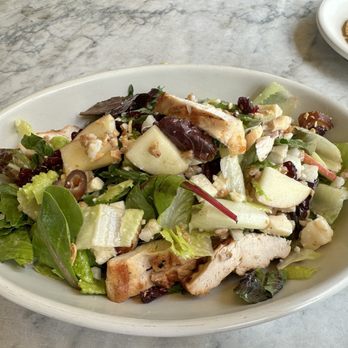 True Food Kitchen - Chopped salad with added chicken - Vegetarian Near Me - Bethesda, Maryland True Food Kitchen - Chopped salad with added chicken - Vegetarian Near Me - Bethesda, Maryland