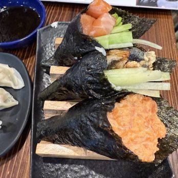 Oyako Sushi - Spicy Salmon Hand Roll, Eel Avocado Cucumber Hand Roll "Cooked", Salmon Avocado Hand Roll - Sushi Bars Near Me - Boynton Beach, Florida