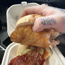 Crispy Chicken Sandwhich Crispy Chicken Sandwhich