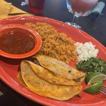 El Frias - Birria tacos with double rice - Mexican Near Me - Lampasas, Texas El Frias - Birria tacos with double rice - Mexican Near Me - Lampasas, Texas