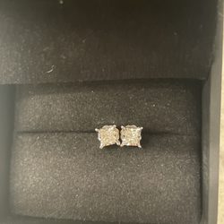 KAY JEWELERS OUTLET - Diamond earrings 3/8