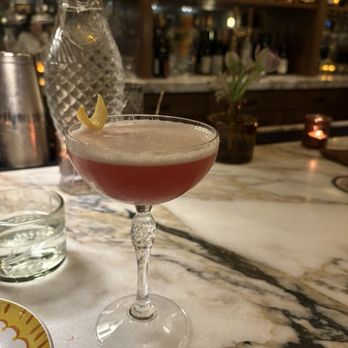 The Franklin - Cocktail - Cocktail Bars Near Me - Bristol, Rhode Island