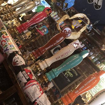 Lucky 7 - Dive Bars Near Me - Jersey City, New Jersey