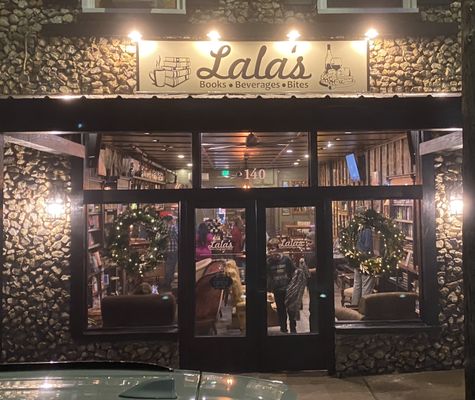 Lala's by null