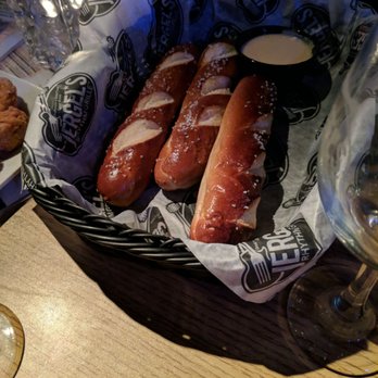 Jergel's Rhythm Grille - Pretzels - American Near Me - Warrendale, Pennsylvania