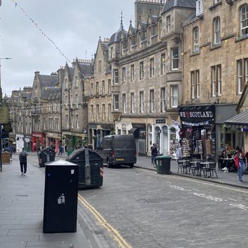 Royal Mile - Street View - Landmarks & Historical Buildings Near Me - Edinburgh, EDH