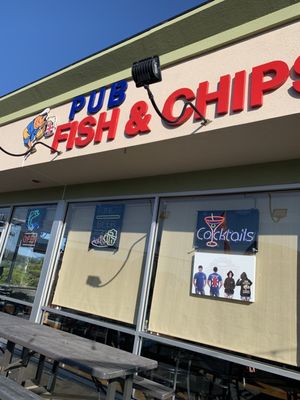 Pub Fish & Chips by null