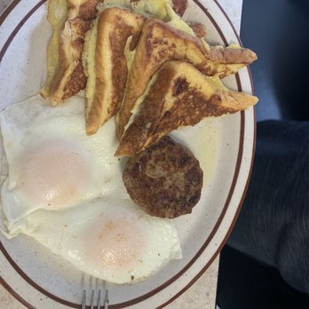 Mom's Kitchen - French toast and eggs over easy - Diners Near Me - North Bend, Oregon Mom's Kitchen - French toast and eggs over easy - Diners Near Me - North Bend, Oregon