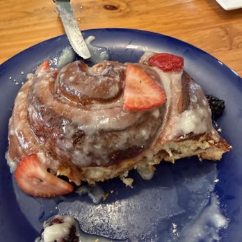 Kate's Place - Cinnamon roll - American Near Me - Ridgway, Colorado