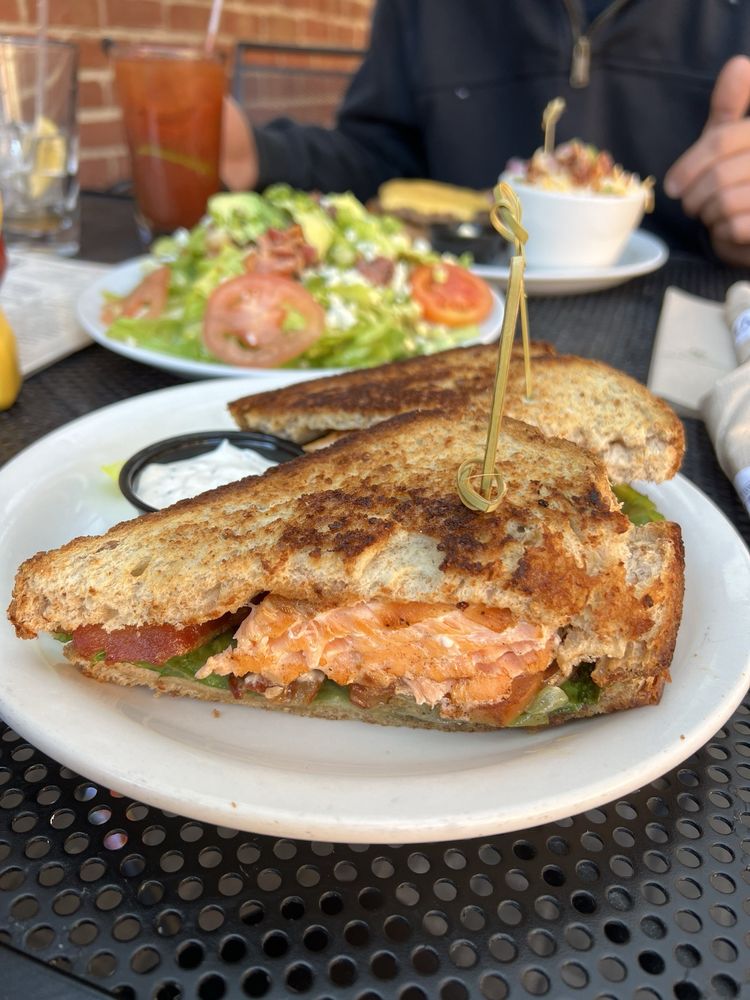 Olde Towne Tavern