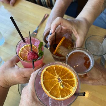 Phil’s - Great times with fantastic friends - American Near Me - Thousand Oaks, California