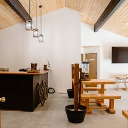 The Watering Hole - Inside bar