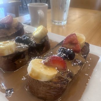 Con Huevos - Dulce de Leche French Toast - Breakfast & Brunch Near Me - Louisville, Kentucky Con Huevos - Dulce de Leche French Toast - Breakfast & Brunch Near Me - Louisville, Kentucky