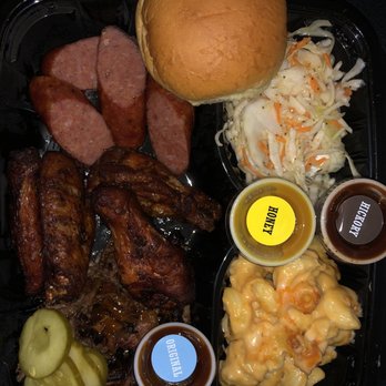 Hank Daddy's Barbecue - Smoked naked wings with chopped brisket and original sausage. Side mac and cheese and coleslaw with complimentary bun and pickles. - Southern Near Me - Vaughan, Ontario