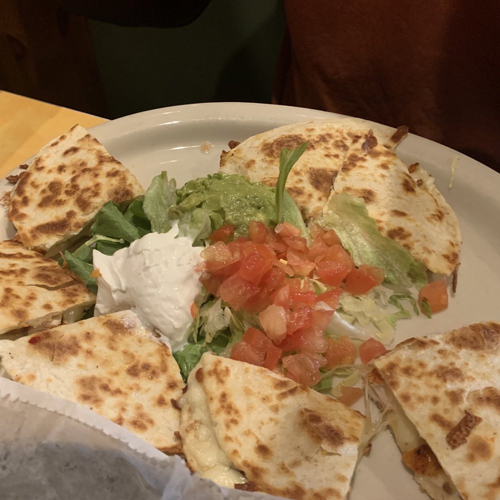 Los Molcajetes - Lunch Beef or Chicken Quesadilla - Mexican Near Me - Mansfield, Texas Los Molcajetes - Lunch Beef or Chicken Quesadilla - Mexican Near Me - Mansfield, Texas