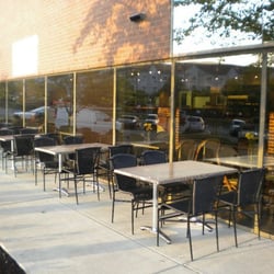 700 South Deli & Catering - Enjoy a meal outside!