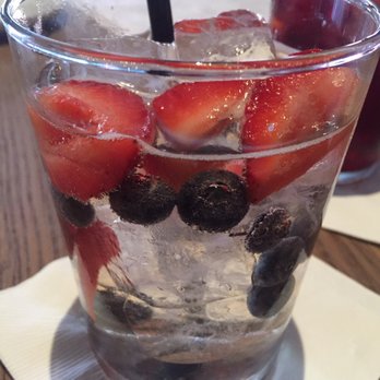 Pisco Y Nazca - White sangria. Suuuuuper sweet - Gastropubs Near Me - Kendall, Florida