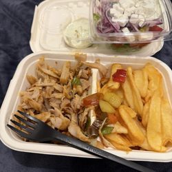 Vira Vira Gyros - Chicken, fries, and salad.