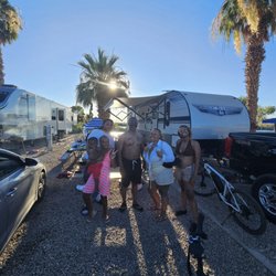 Johnny and his family were amazing. They came out to enjoy  the colorado river and picked up a ski rental.  happy father's day.
