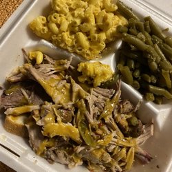 Racks BBQ - PULLED PORK, GREEN BEANS & MAC & CHEESE
