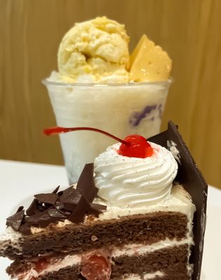 Red Ribbon Bakeshop by null