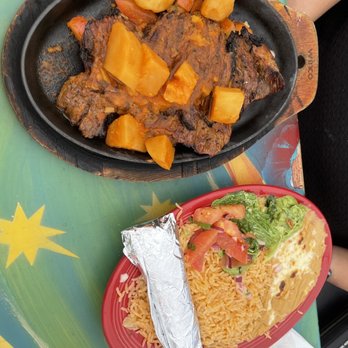 Salsa & Beer - Steak molcajete - Mexican Near Me - Van Nuys, California Salsa & Beer - Steak molcajete - Mexican Near Me - Van Nuys, California