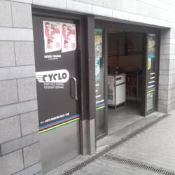 Fietspunt Centraal - Juste à la sortie de la gare centrale coté du parc