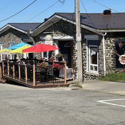 Shanty Cafe - Outside seating